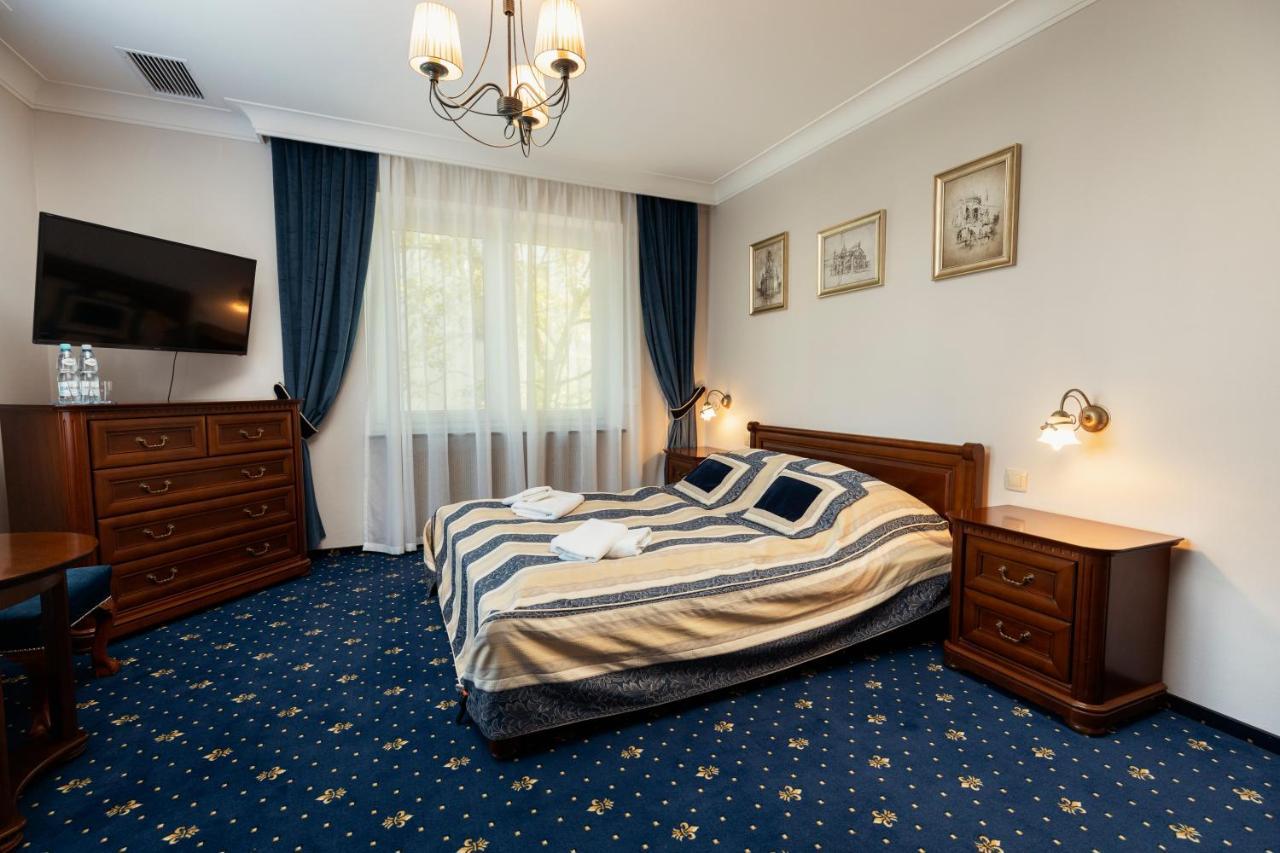 Villa Toscania-Check In 24H Posen Exterior foto