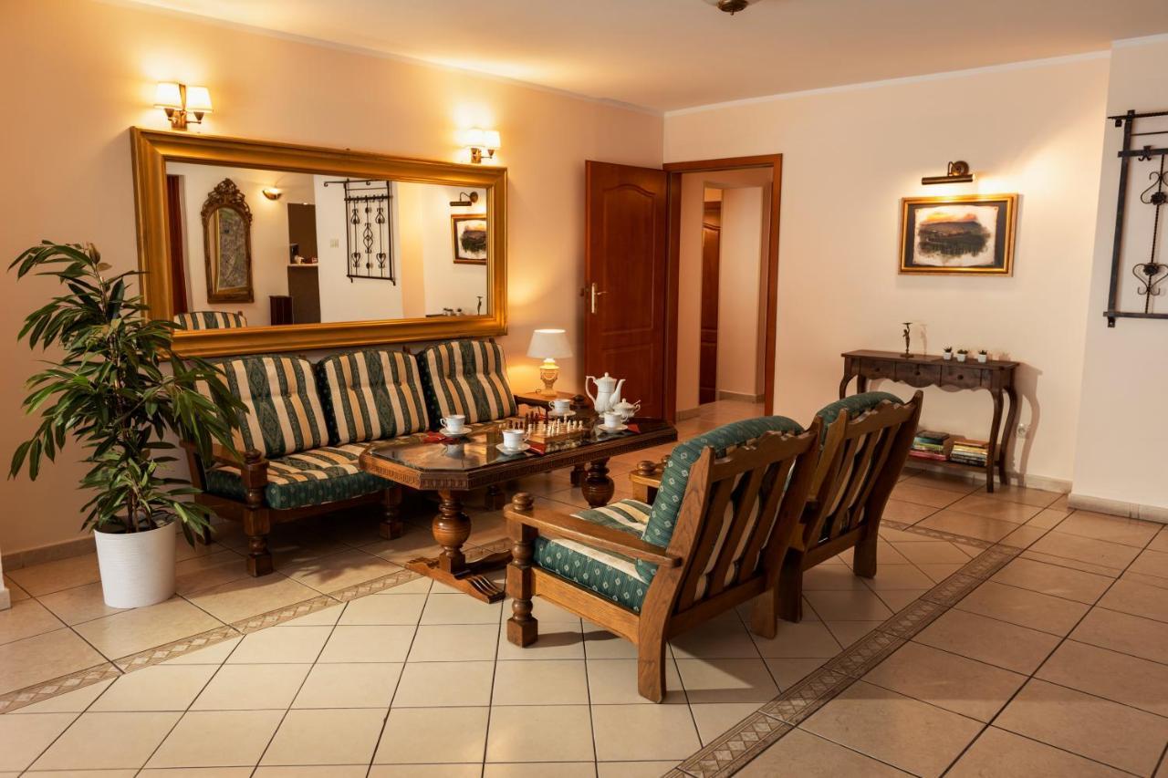 Villa Toscania-Check In 24H Posen Exterior foto